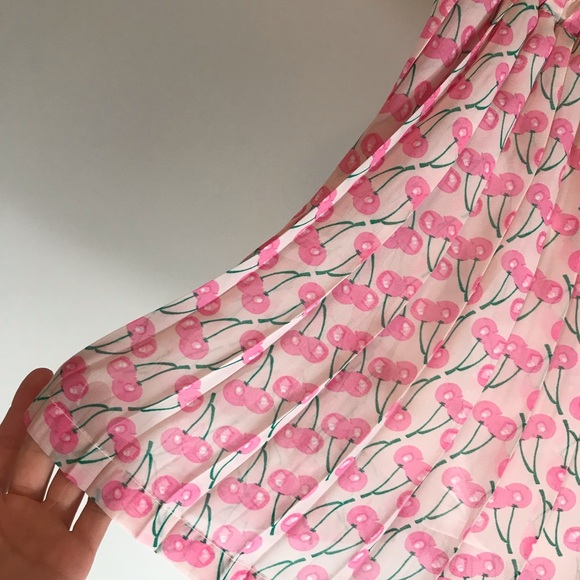 Cherry plisse mini skirt - Picture 4 of 7